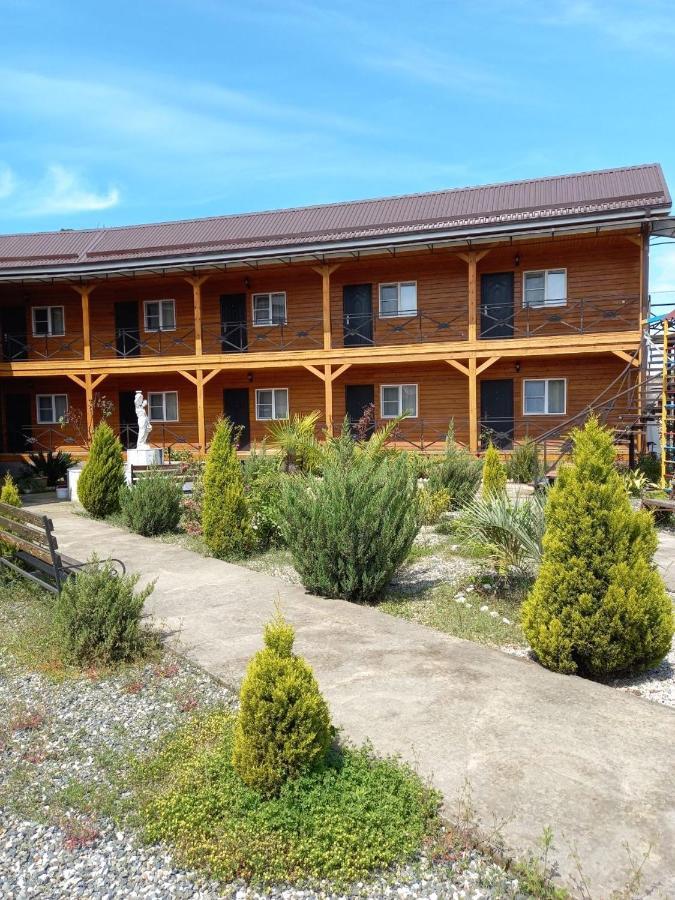 La Fontan Hotel Soechoemi Buitenkant foto