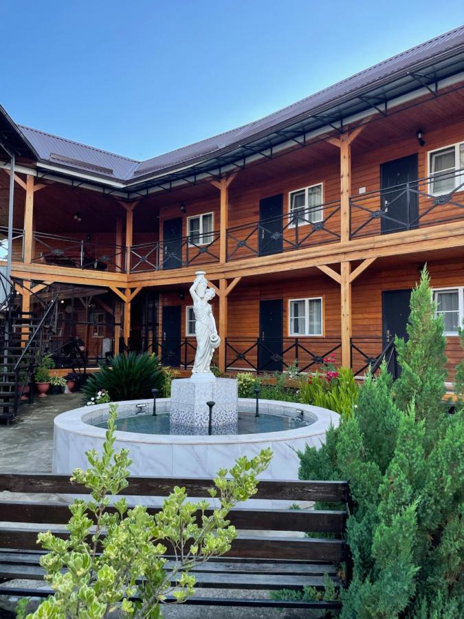 La Fontan Hotel Soechoemi Buitenkant foto
